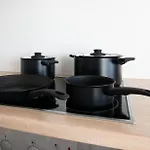 Tolstov Apartments - 250m2 Loft with 6 Rooms im Industriegebiet - 20 Min Messe DUS&Old Town DUS