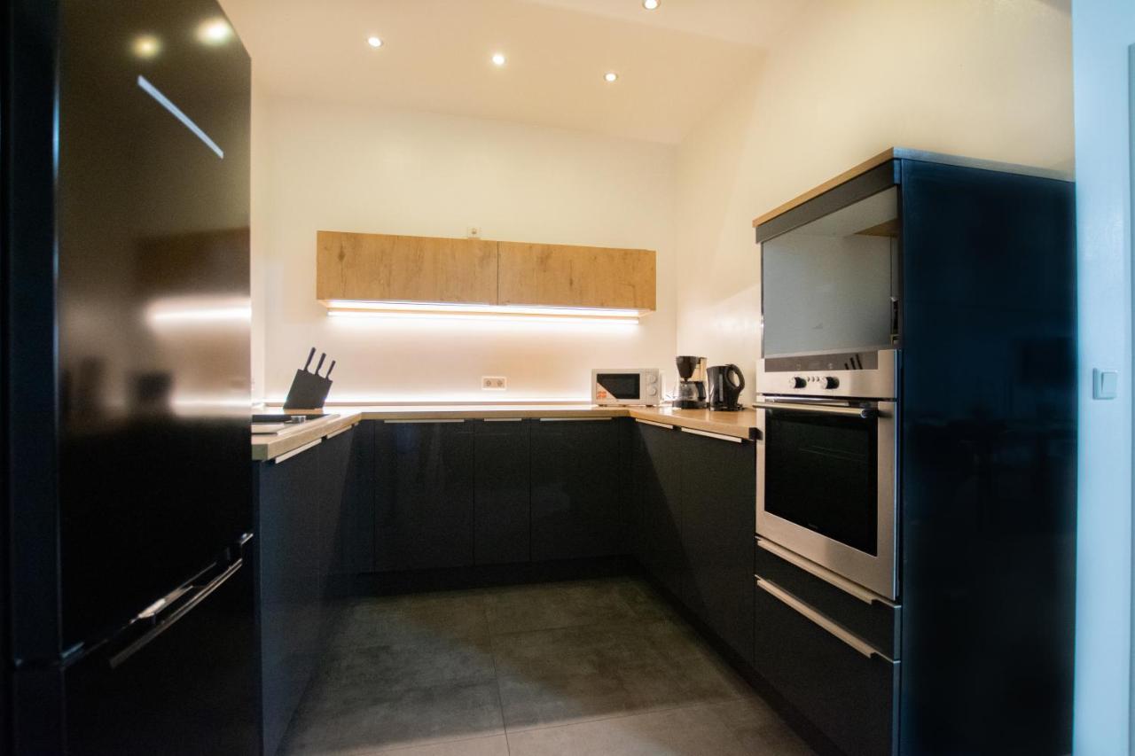 Tolstov - 250m2 Loft With 6 Im Industriegebiet - 20 Min Messe Dus&old Town Dus Appartement *