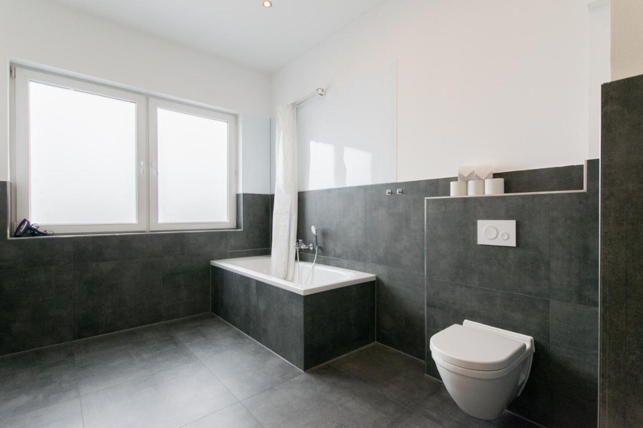 Appartement Tolstov - 250m2 Loft With 6 Im Industriegebiet - 20 Min Messe Dus&old Town Dus