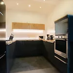 Tolstov - 250m2 Loft With 6 Im Industriegebiet - 20 Min Messe Dus&old Town Dus Appartement *