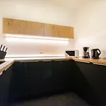 Tolstov - 250m2 Loft With 6 Im Industriegebiet - 20 Min Messe Dus&old Town Dus Appartement