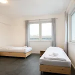 Tolstov - 250m2 Loft With 6 Im Industriegebiet - 20 Min Messe Dus&old Town Dus