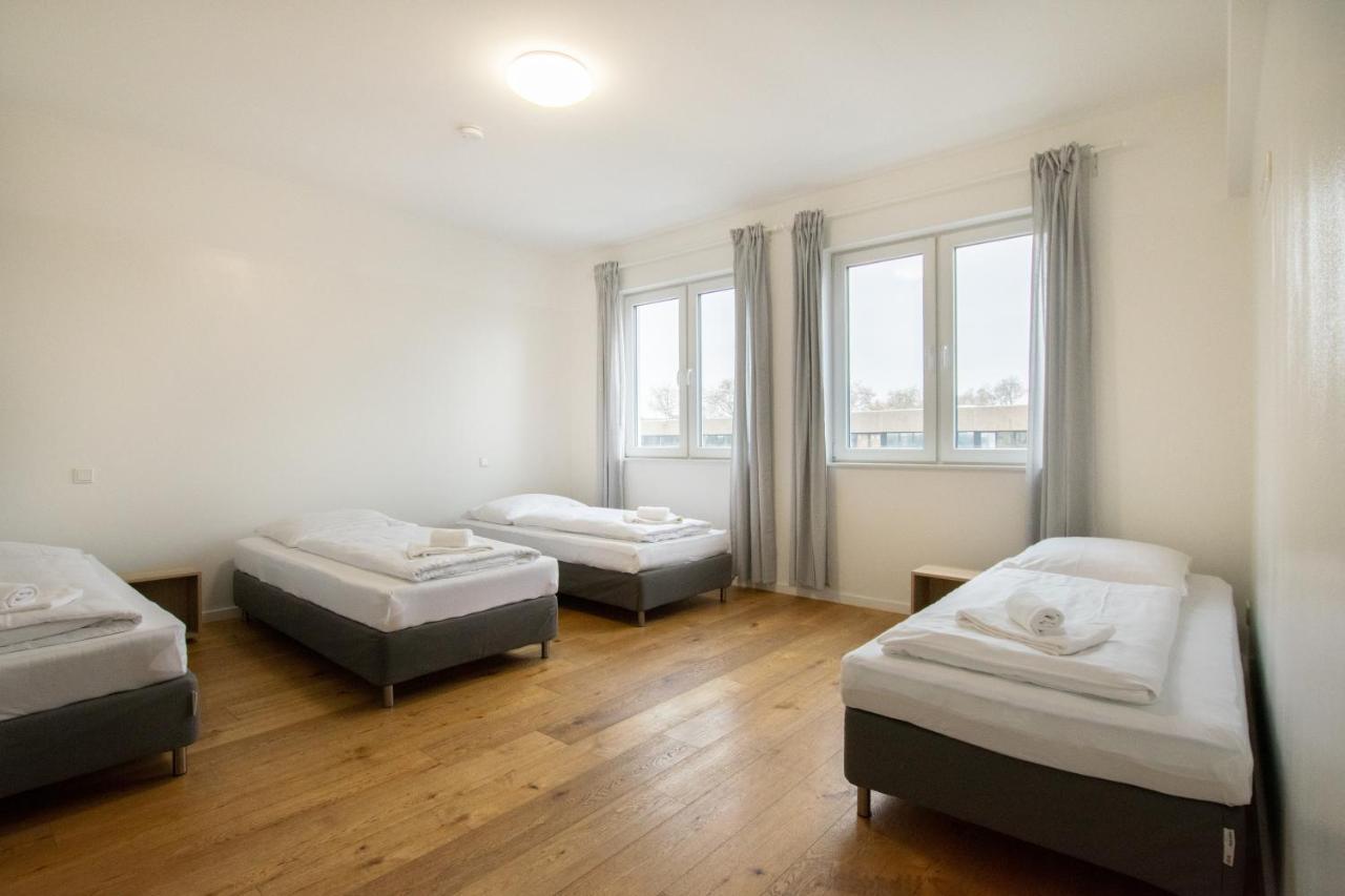 Apartment Tolstov - 250m2 Loft With 6 Im Industriegebiet - 20 Min Messe Dus & Old Town Dus