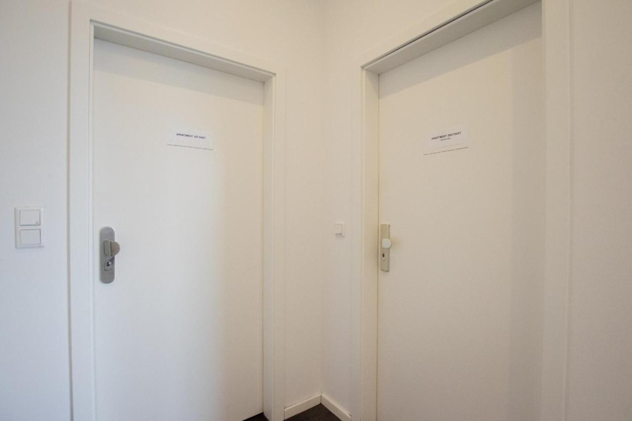 Apartment Tolstov - 250m2 Loft With 6 Im Industriegebiet - 20 Min Messe Dus & Old Town Dus