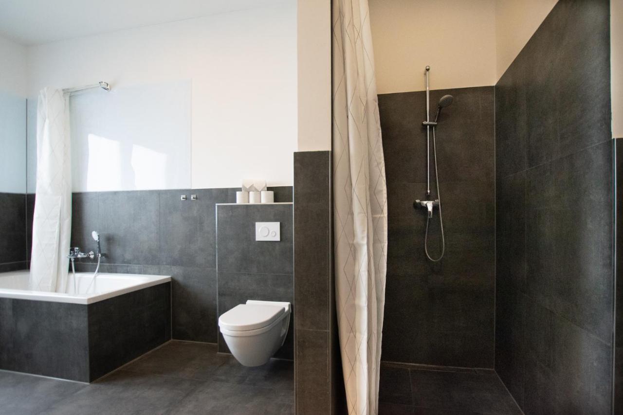 Tolstov - 250m2 Loft With 6 Im Industriegebiet - 20 Min Messe Dus & Old Town Dus Apartment Düsseldorf