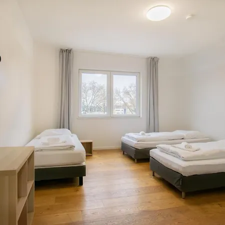 Tolstov - 250m2 Loft With 6 Im Industriegebiet - 20 Min Messe Dus & Old Town Dus Apartment *