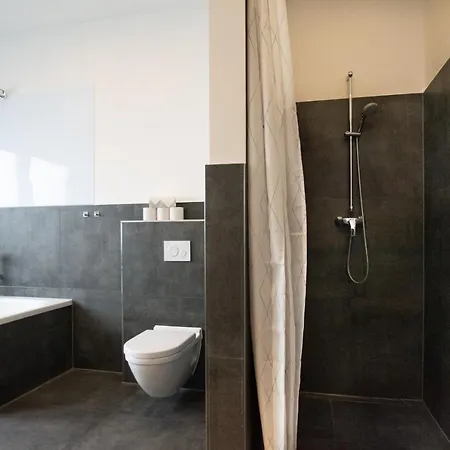 Tolstov - 250m2 Loft With 6 Im Industriegebiet - 20 Min Messe Dus & Old Town Dus Apartment Dusseldorf